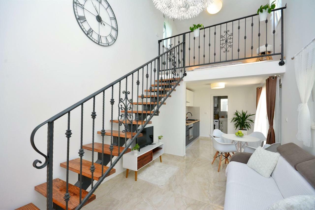 House "River And Sea" Podstrana Bagian luar foto